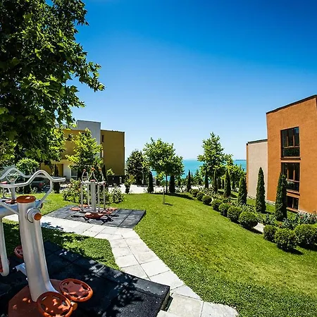Sea Coast - 17 Pools Included Апартаменты *